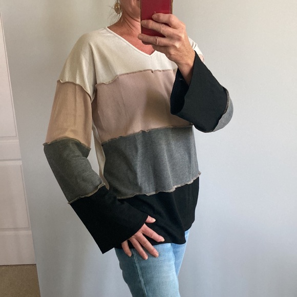 Color Block Long Sleeve Tunic Top - Picture 6 of 11